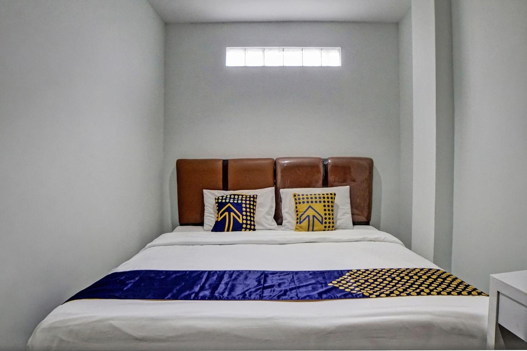 Spot On 92822 Finest House Near Amplas Bus Terminal Medan Extérieur photo