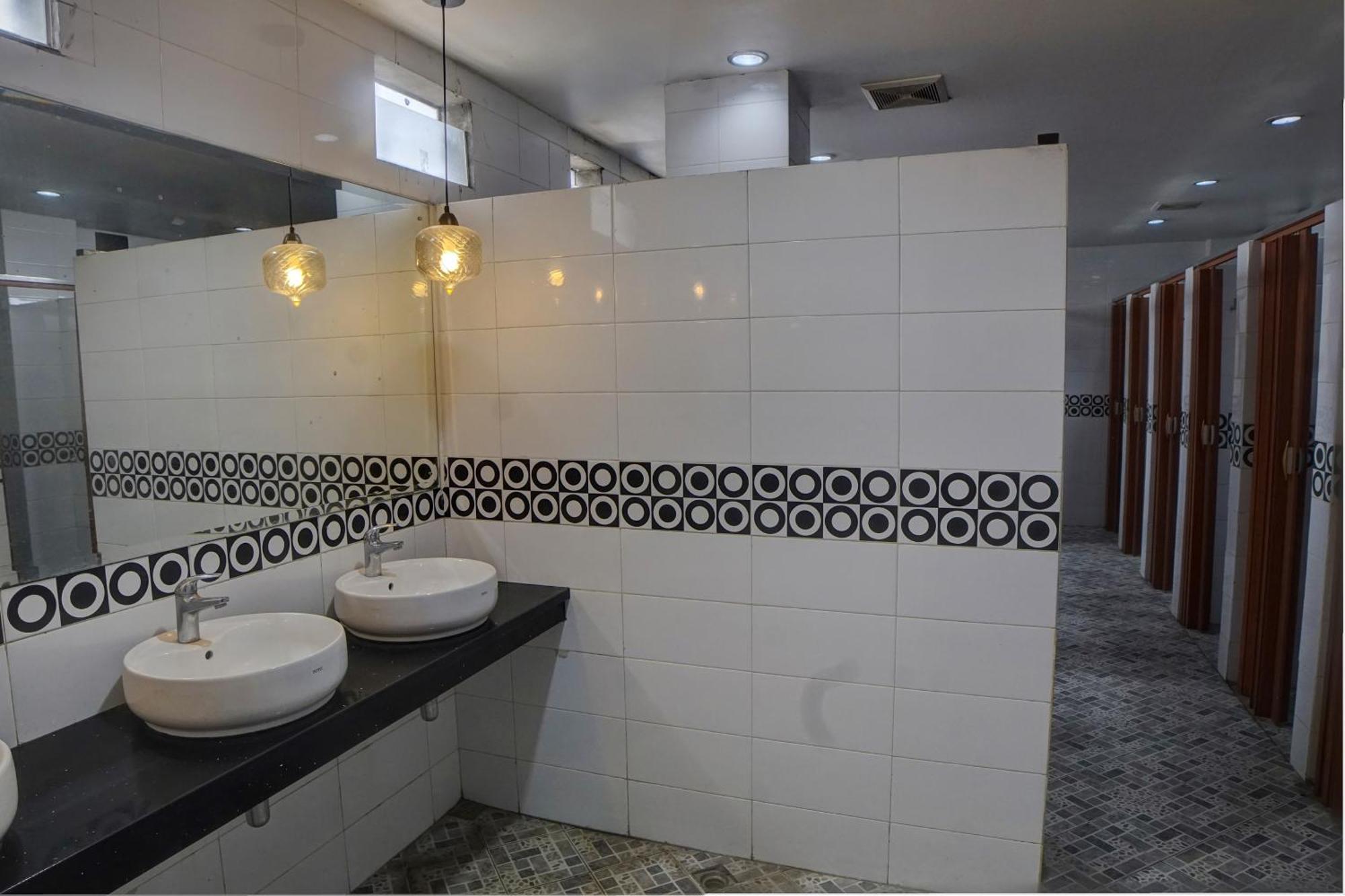 Spot On 92822 Finest House Near Amplas Bus Terminal Medan Extérieur photo